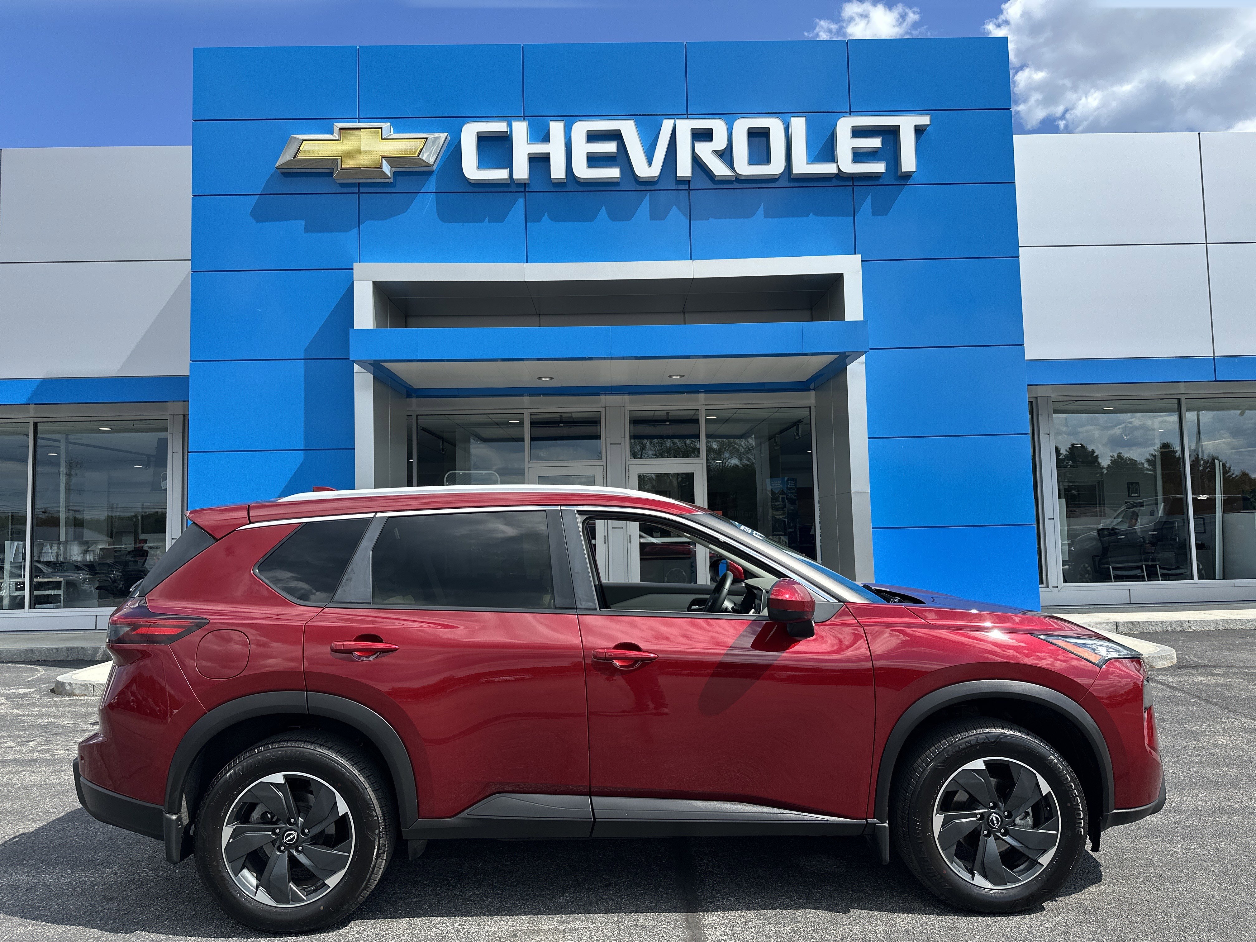 Used 2024 Nissan Rogue SV w/ SV Premium Package