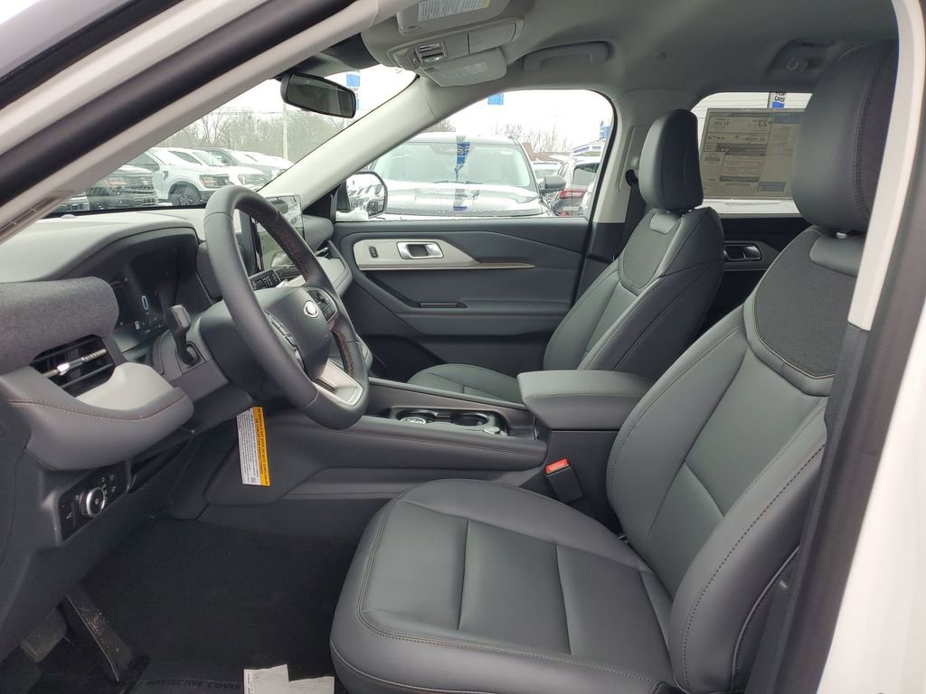 New 2026 Ford Explorer Active w/ Active Comfort Package image 8