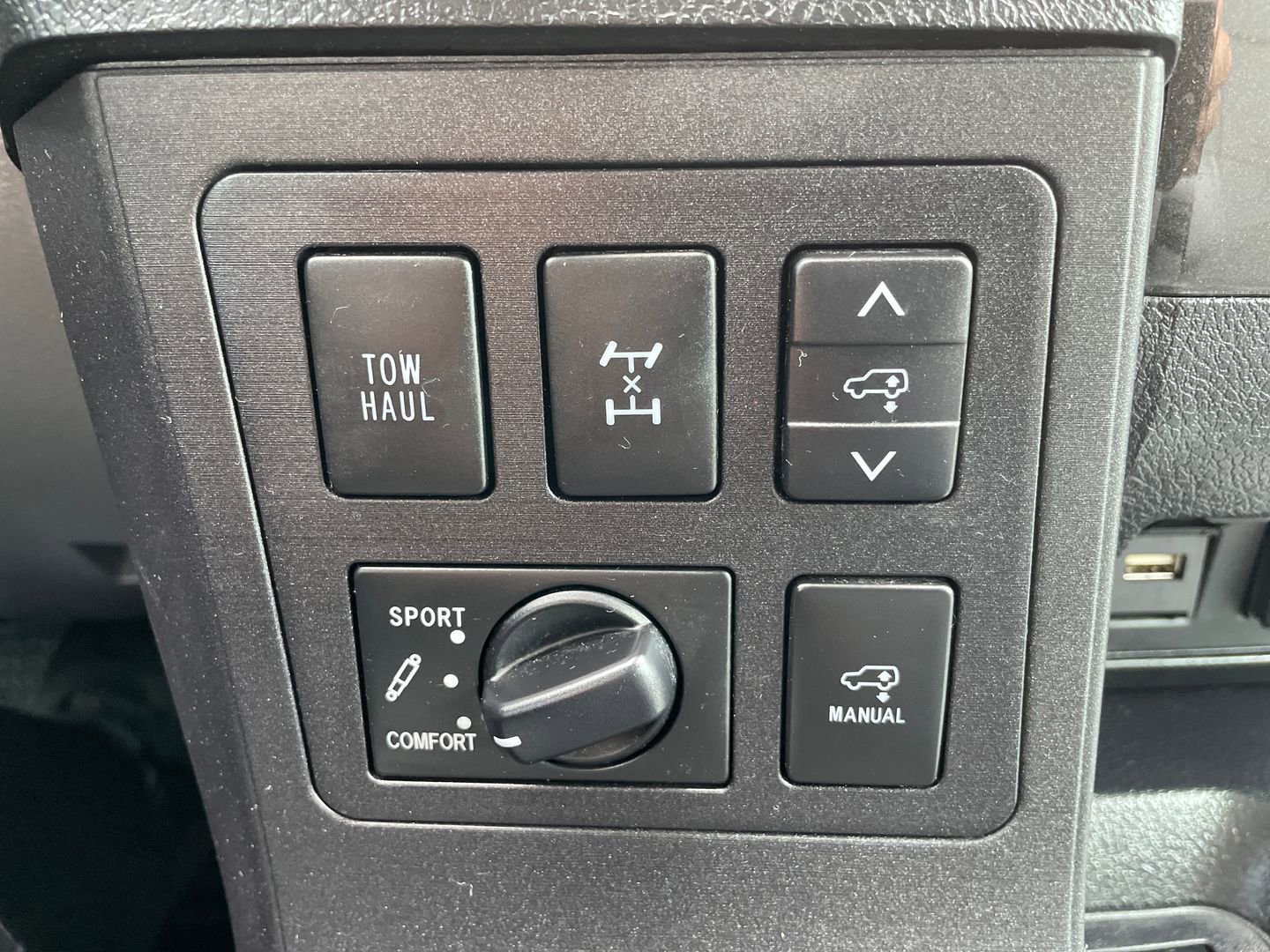 Certified 2022 Toyota Sequoia Platinum AWD/4WD image 24