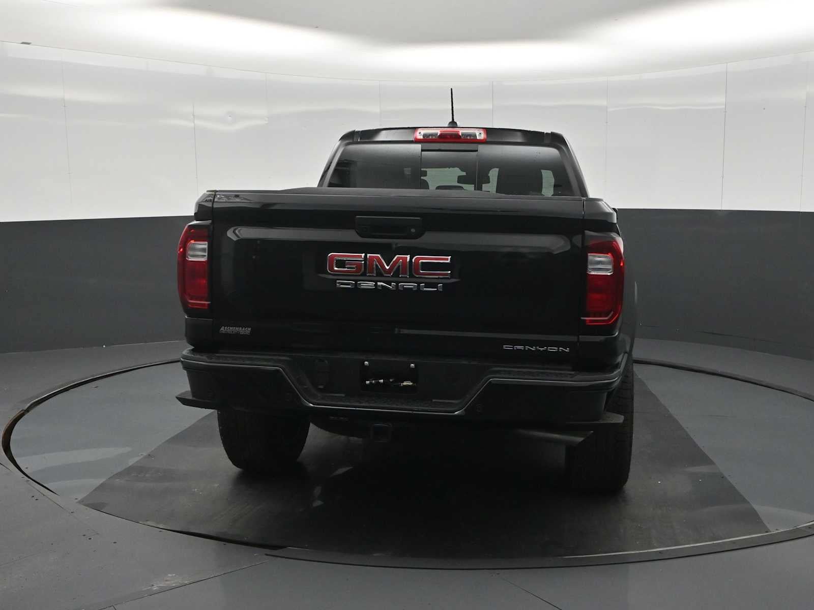 New 2026 GMC Canyon Denali AWD/4WD image 8