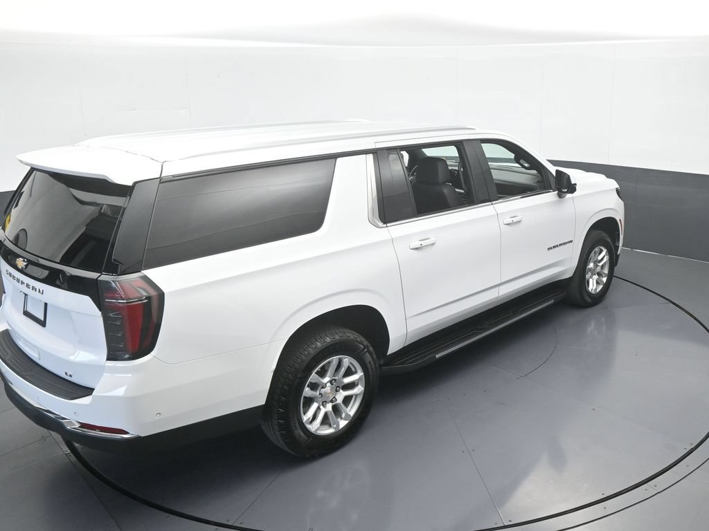 Used 2025 Chevrolet Suburban LT RWD image 58