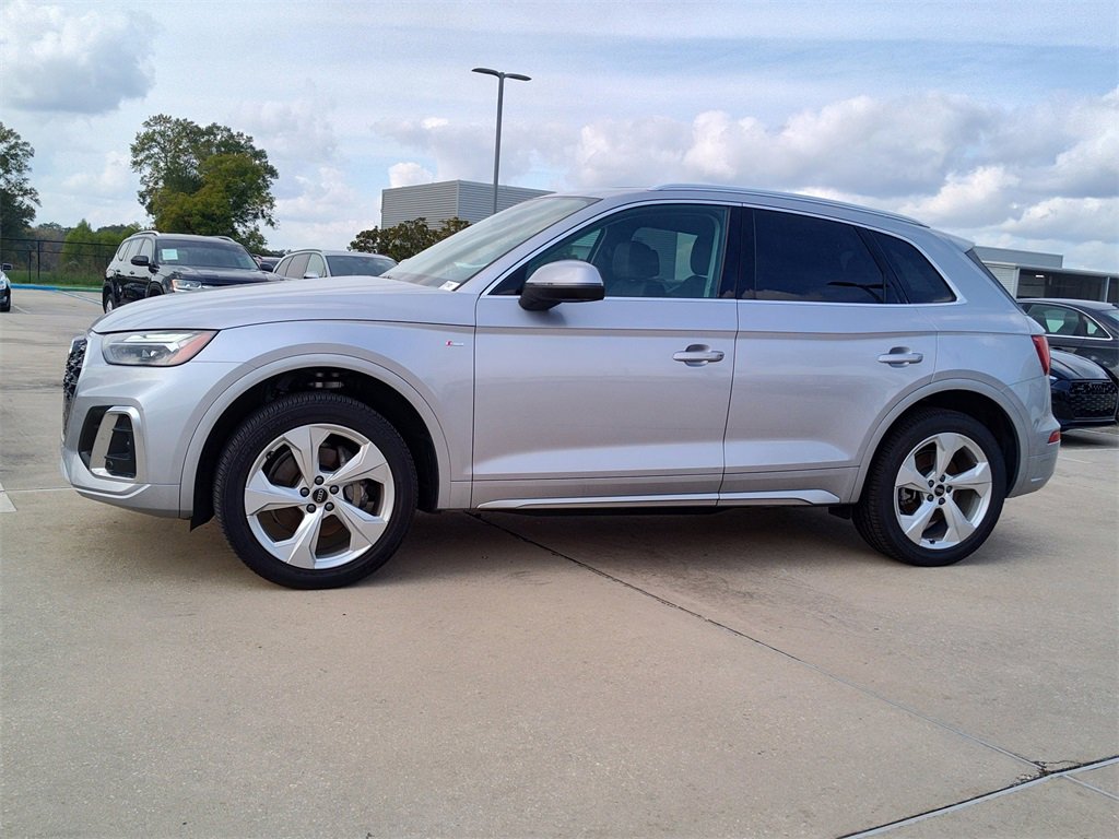 Certified 2025 Audi Q5 2.0T Premium Plus w/ Premium Plus Package image 3