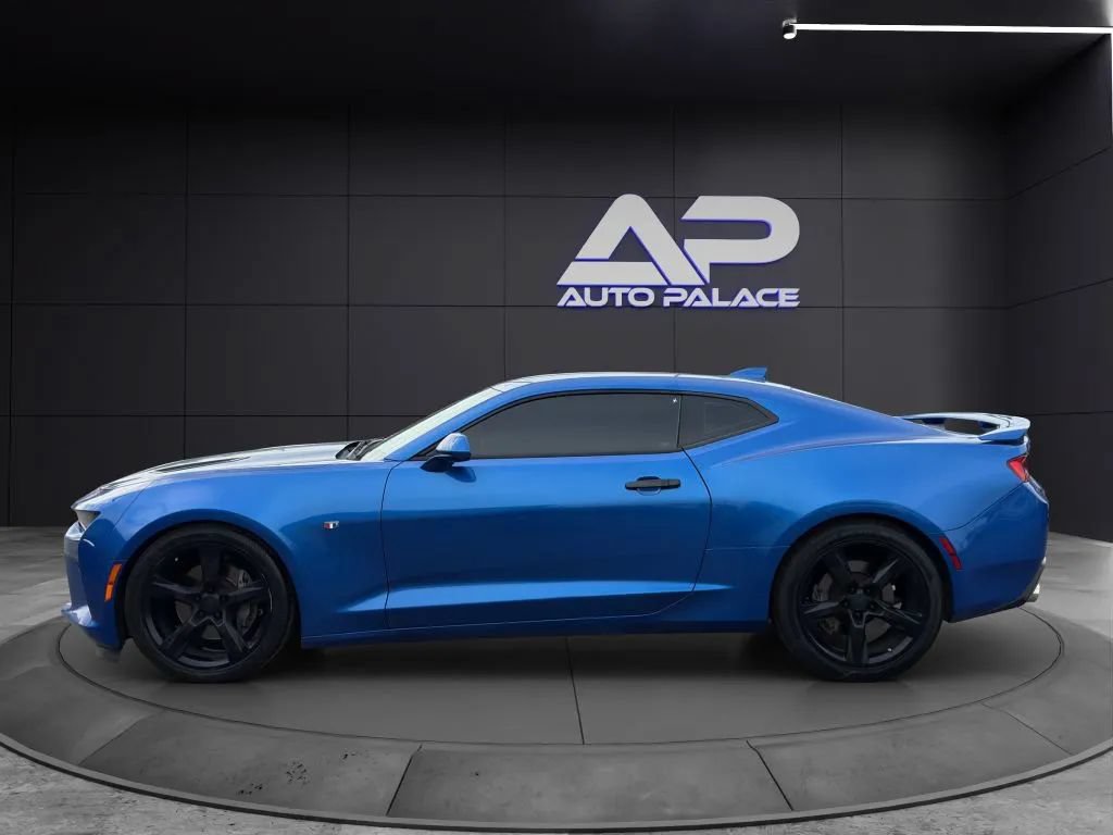 Used 2017 Chevrolet Camaro SS RWD image 7