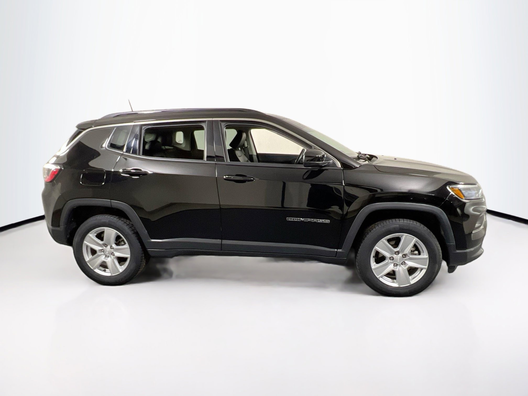 Used 2022 Jeep Compass Latitude w/ Convenience Group image 4