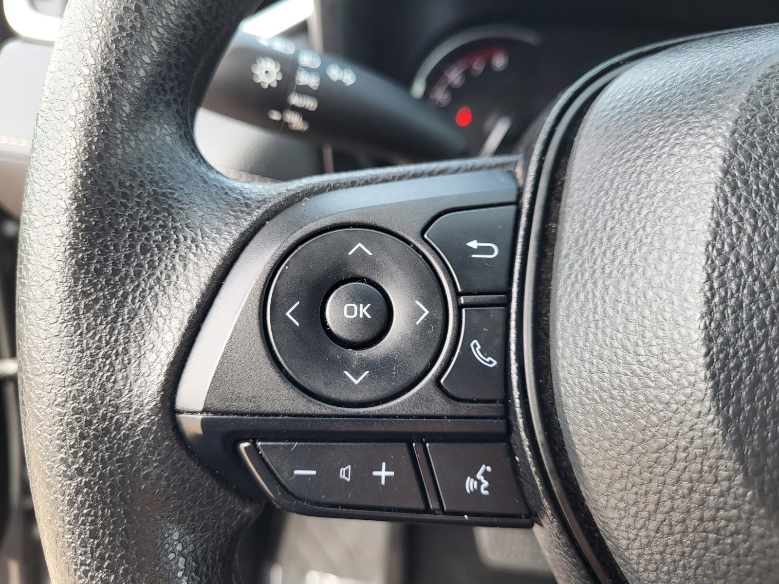 Certified 2025 Toyota RAV4 XLE w/ Convenience Package image 26