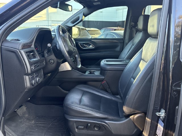 Used 2021 Chevrolet Tahoe Z71 w/ Luxury Package AWD/4WD image 11