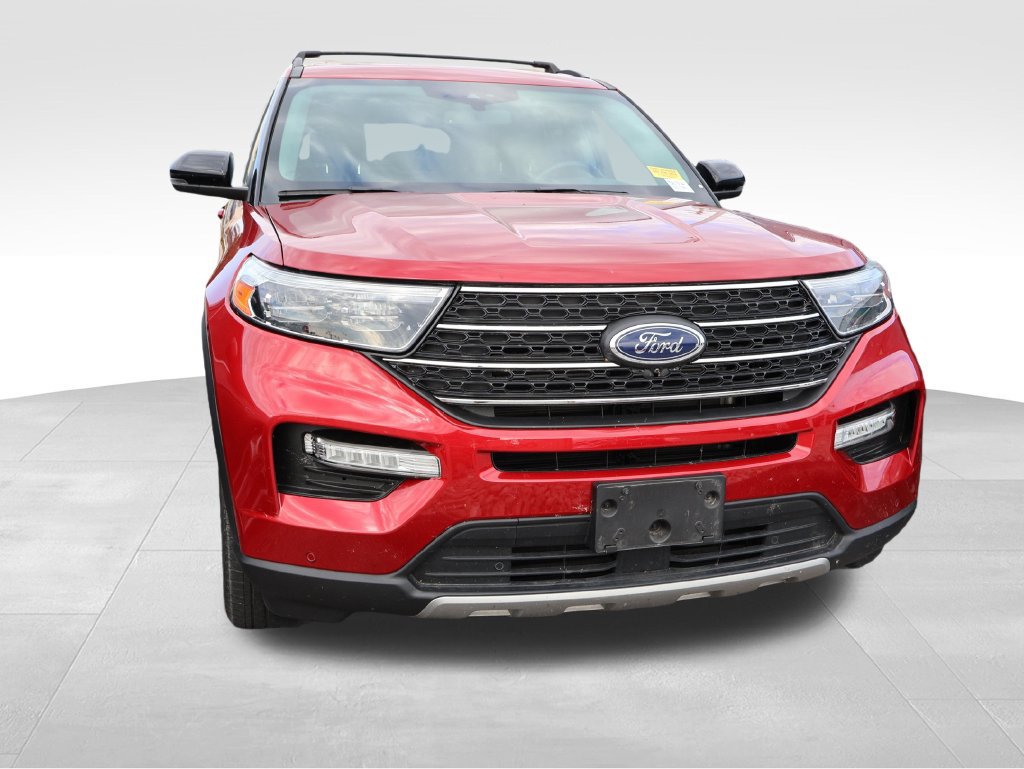 Used 2022 Ford Explorer XLT w/ Equipment Group 202A AWD/4WD image 9