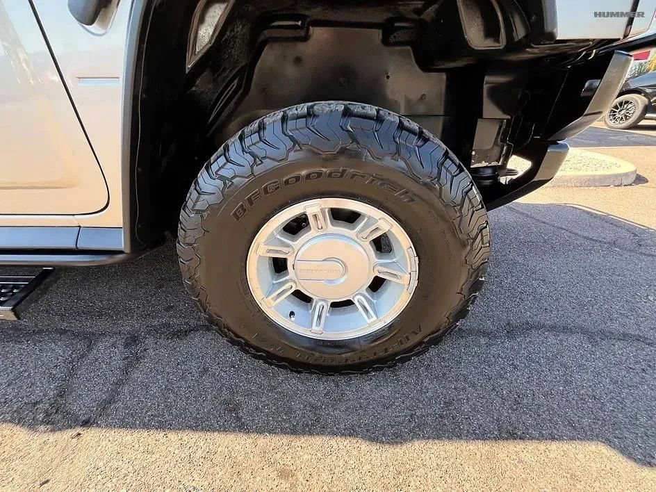 Used 2003 HUMMER H2 w/ Preferred Equipment Group AWD/4WD image 17