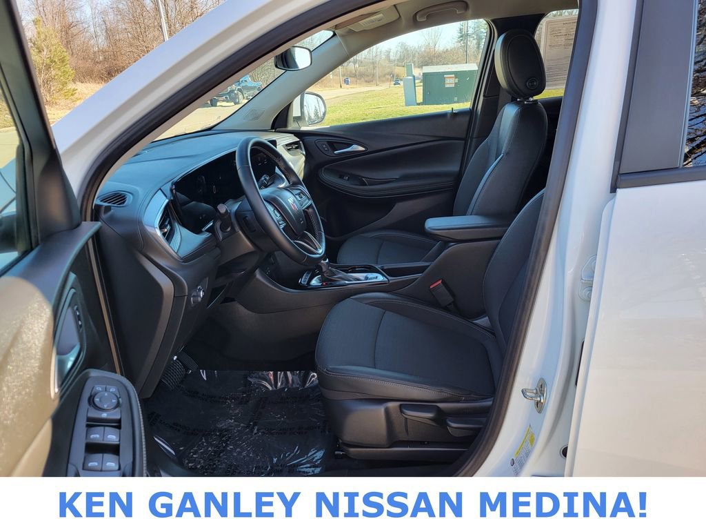 Used 2025 Buick Encore GX Preferred image 35