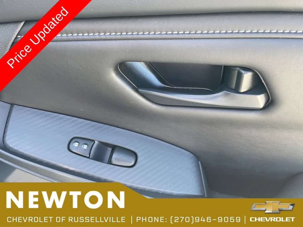 Used 2025 Nissan Sentra S FWD image 26