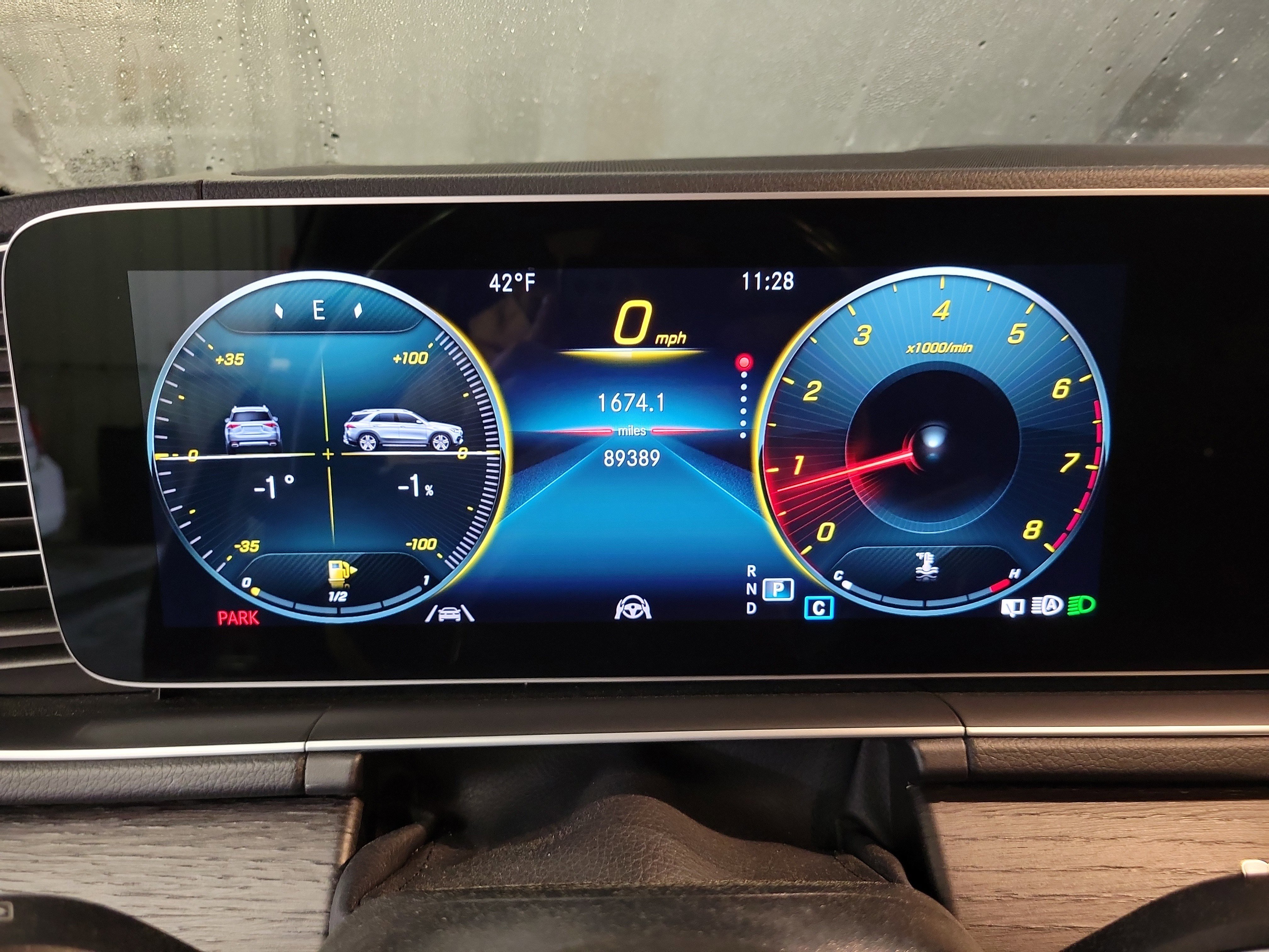 Used 2022 Mercedes-Benz GLE 350 4MATIC w/ AMG Line Exterior image 24