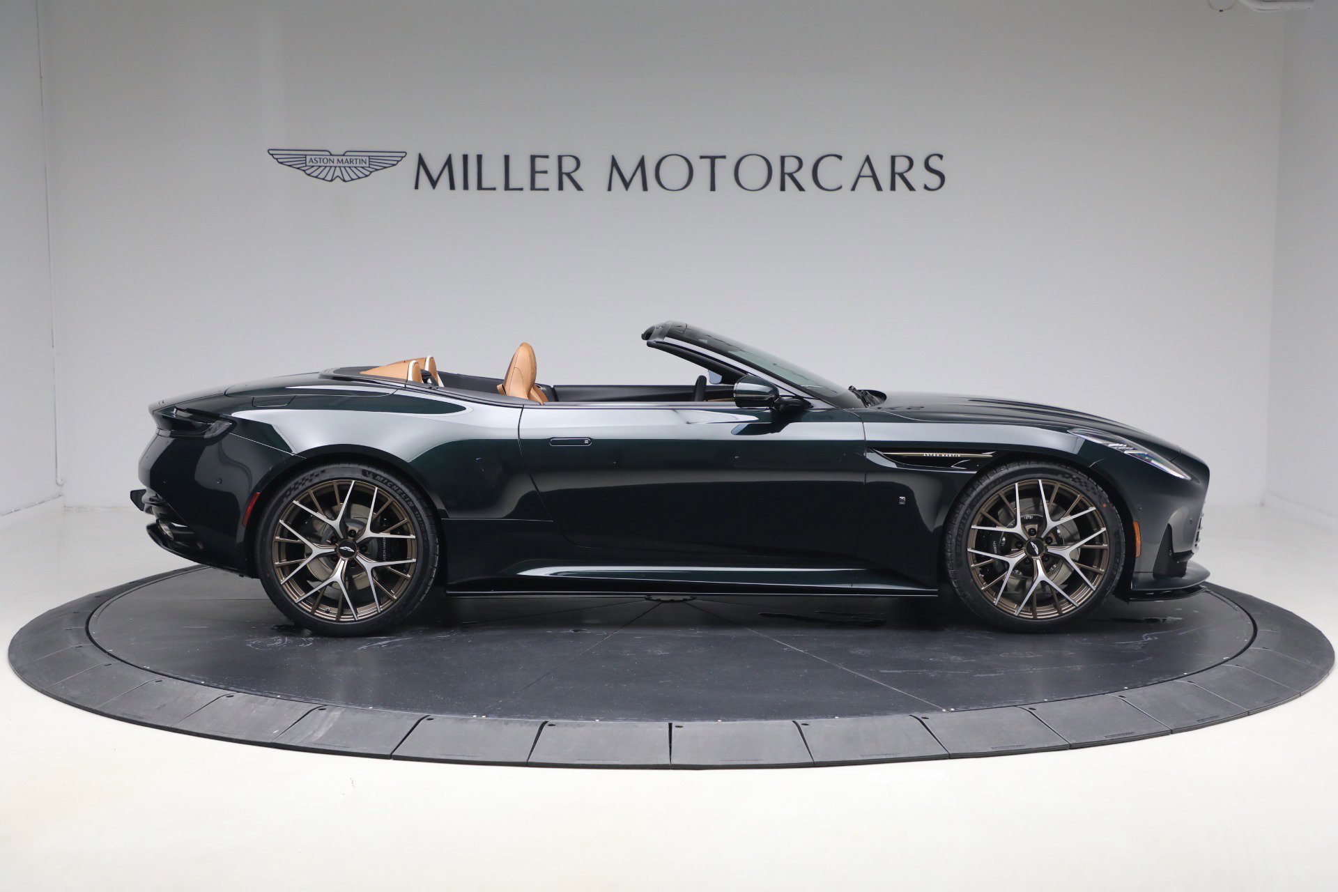 New 2026 Aston Martin DB12 Convertible RWD image 9