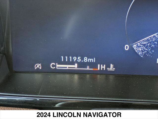 Certified 2024 Lincoln Navigator Reserve image 17