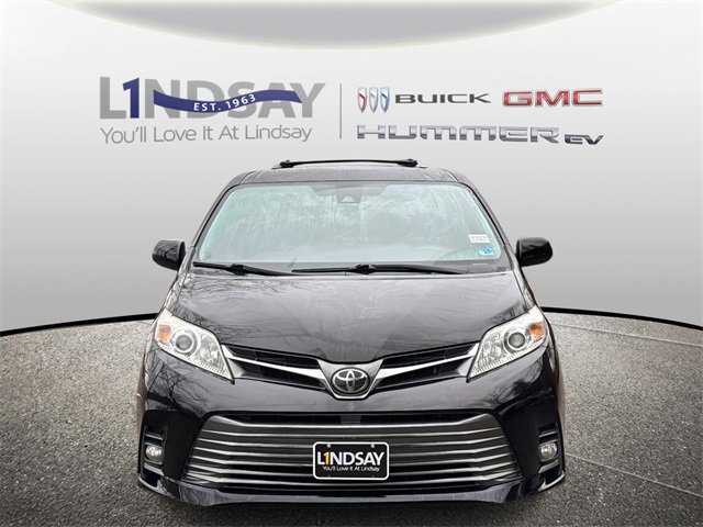 Used 2020 Toyota Sienna XLE image 6
