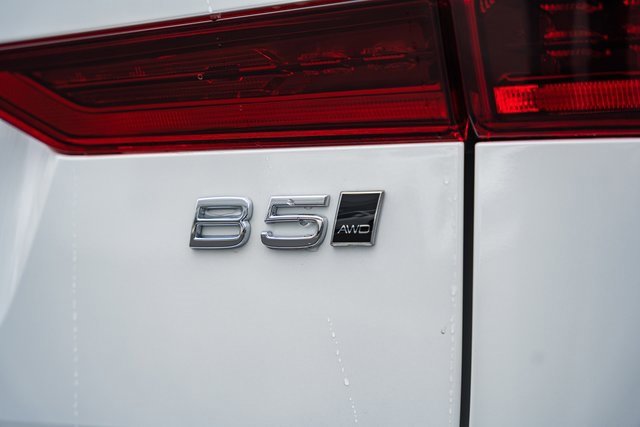 New 2026 Volvo XC60 B5 Plus w/ Protection Package Premier image 7