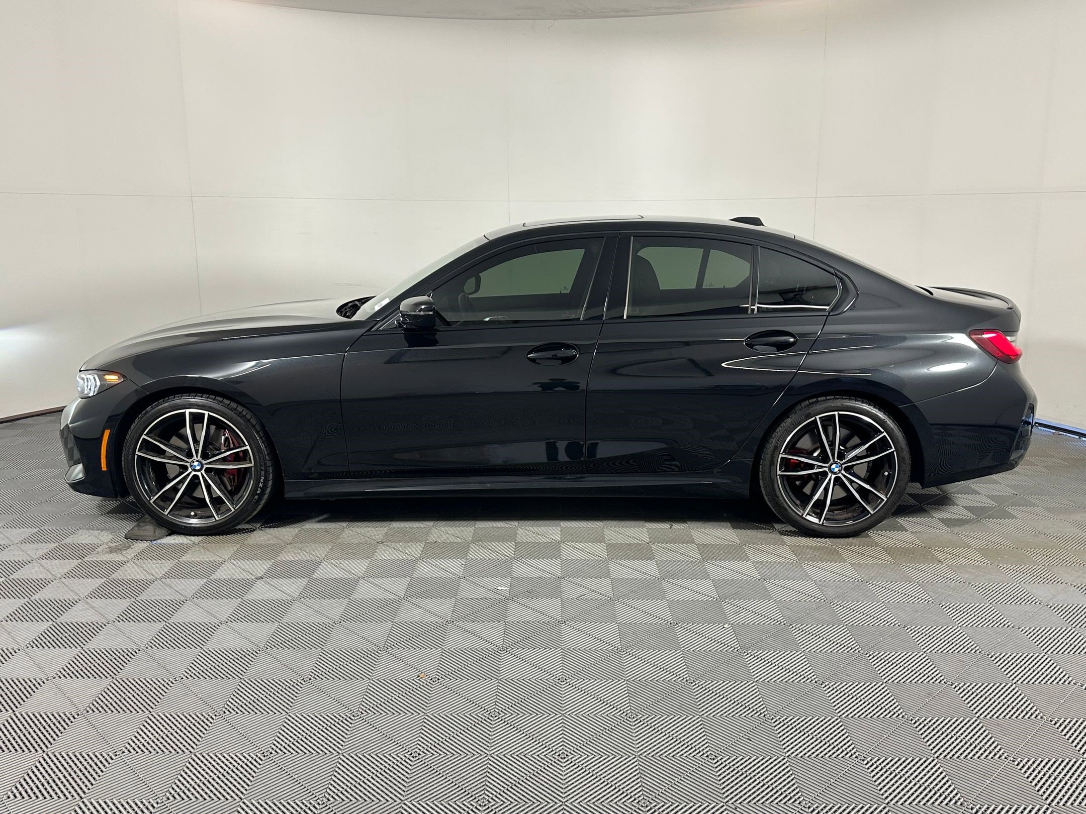Certified 2023 BMW 330i Sedan w/ M Sport Package image 2