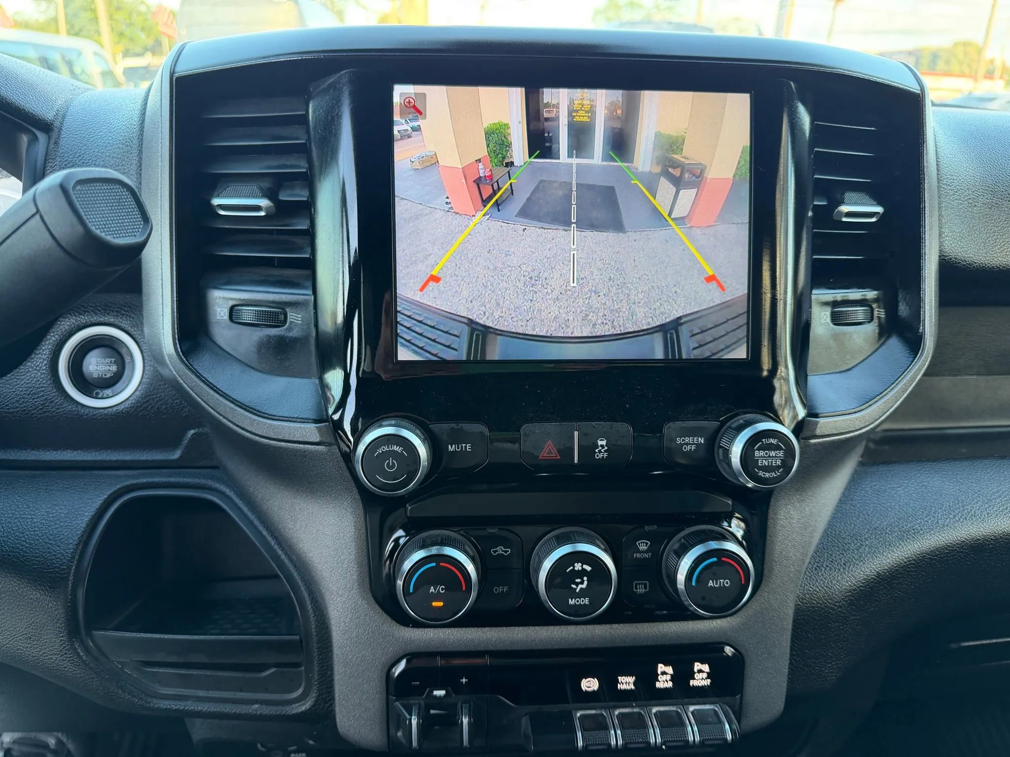 Used 2023 RAM 3500 Tradesman w/ Convenience Group AWD/4WD image 15