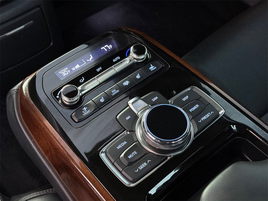 Used 2019 Genesis G90 3.3T Premium image 5