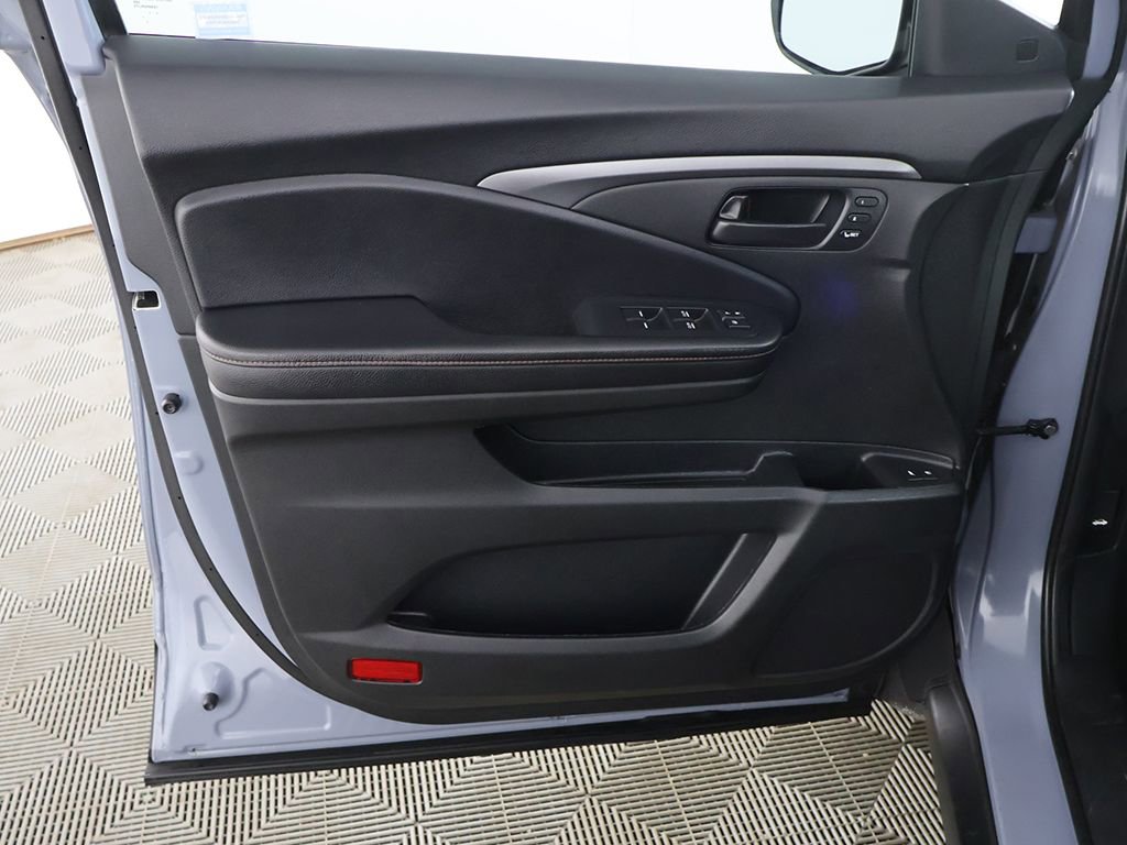 Used 2023 Honda Passport TrailSport image 25