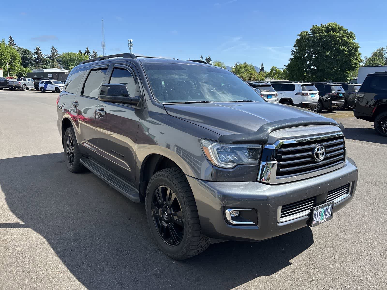 Used 2018 Toyota Sequoia TRD Sport AWD/4WD image 6