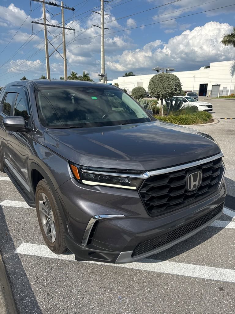 Certified 2025 Honda Pilot EX-L image 4