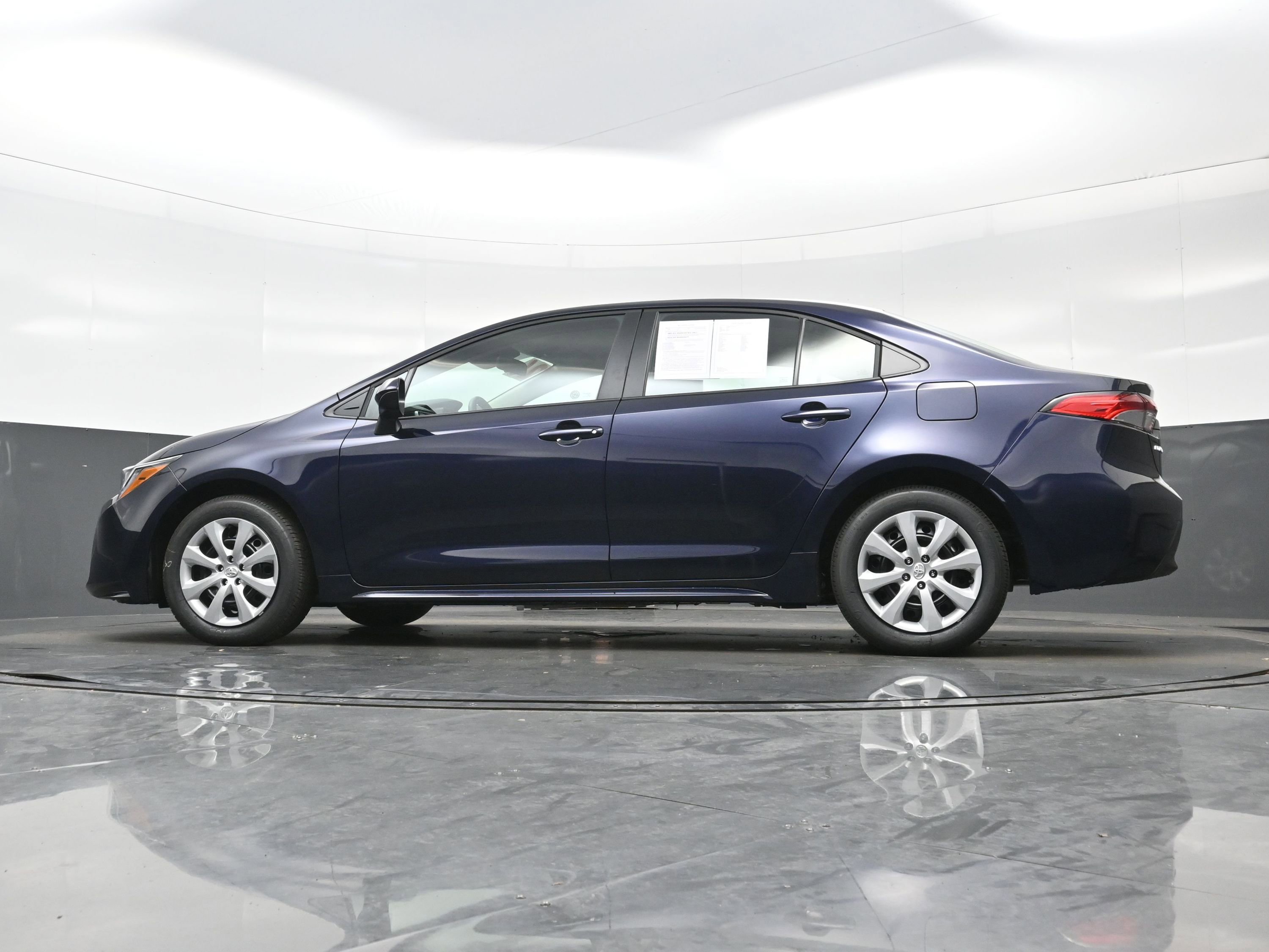 Used 2026 Toyota Corolla LE FWD image 27