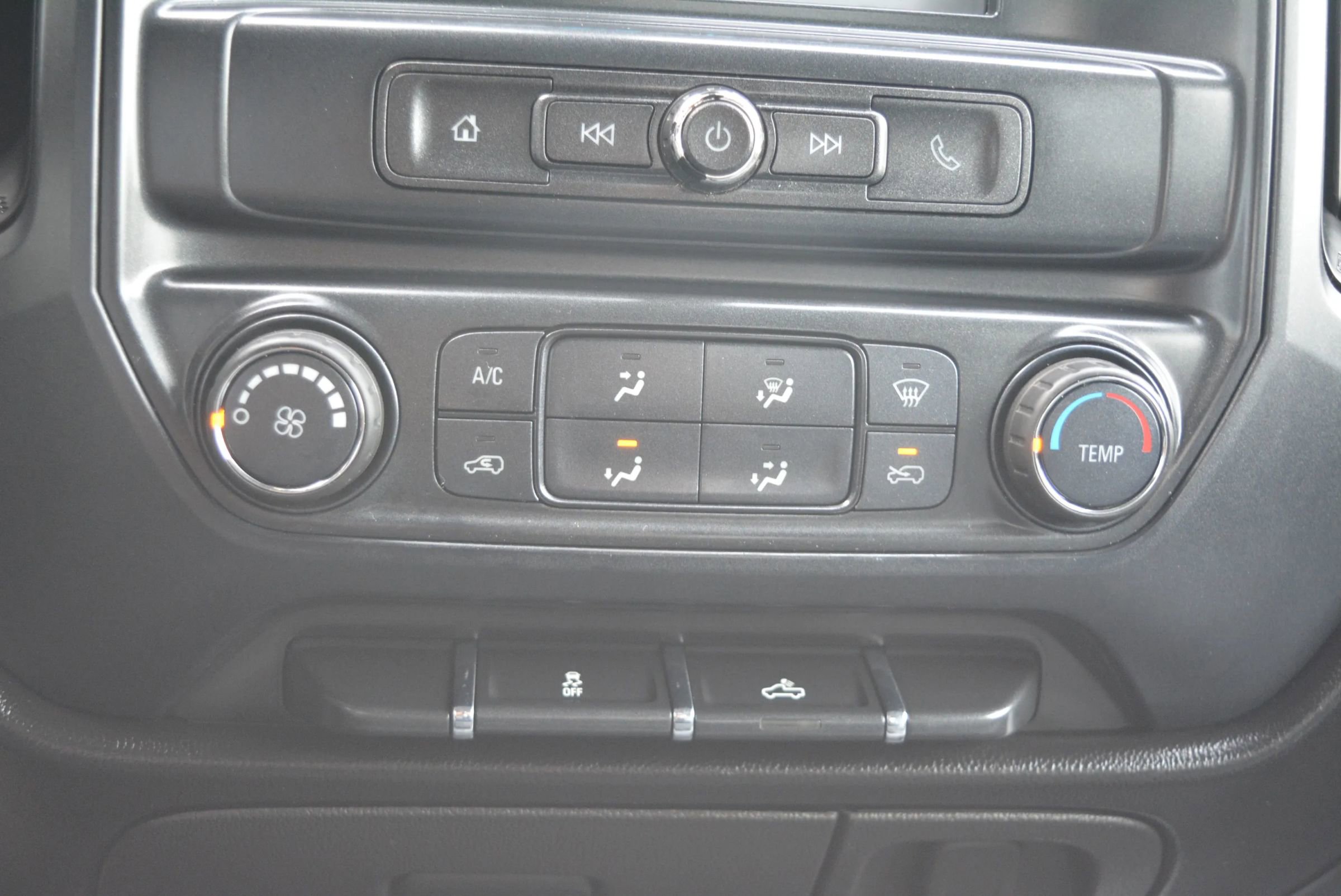 Used 2018 Chevrolet Silverado 1500 W/T w/ Trailering Package AWD/4WD image 21