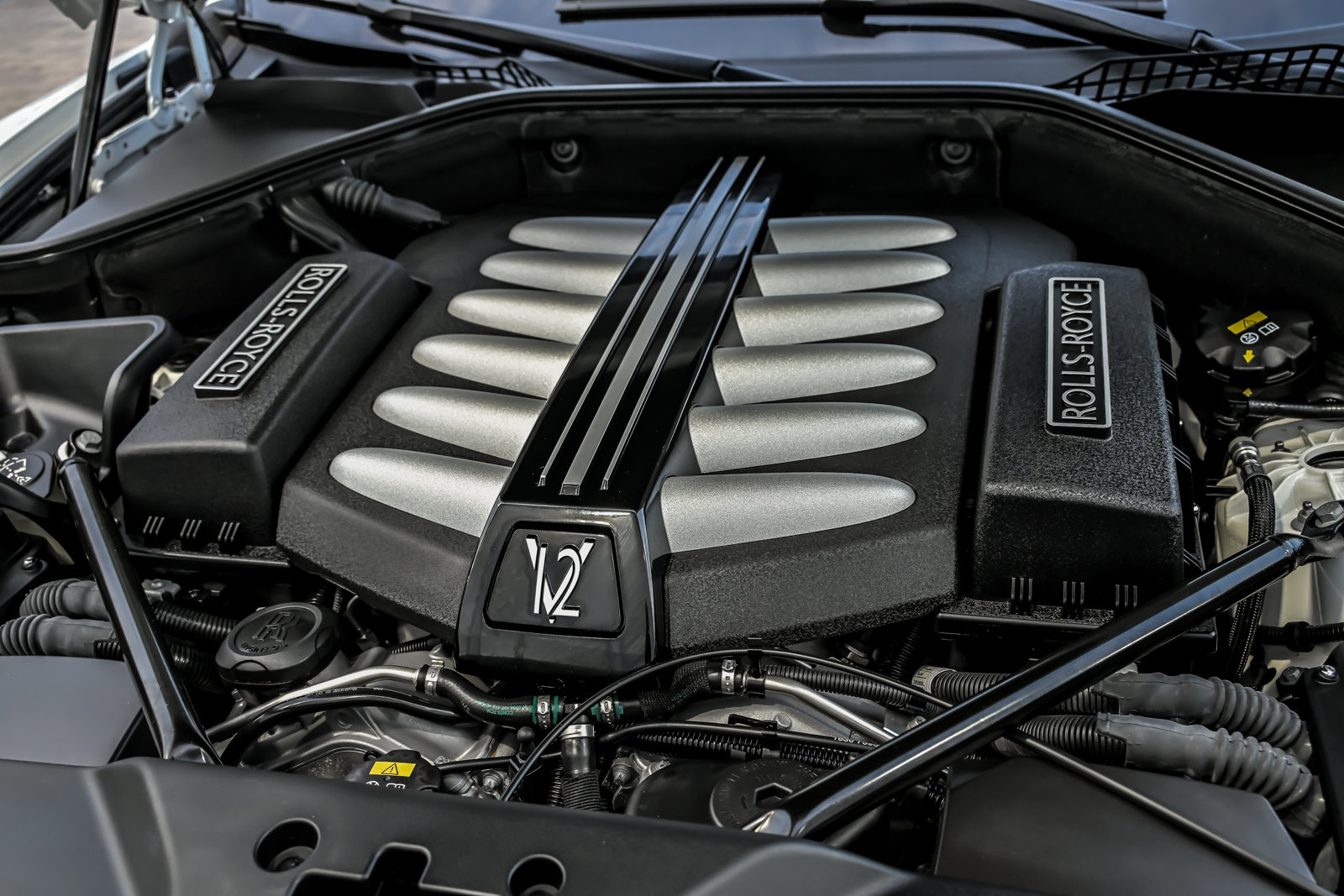 Used 2020 Rolls-Royce Dawn RWD image 16