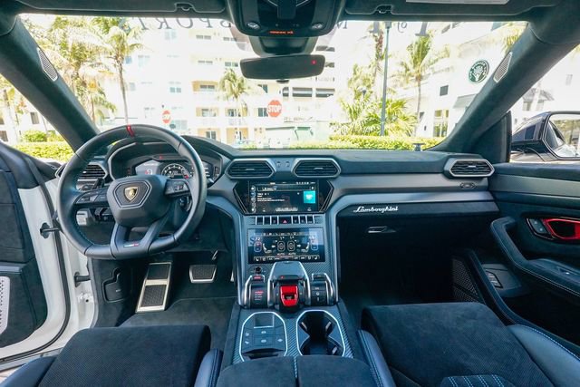 Used 2023 Lamborghini Urus Performante image 84