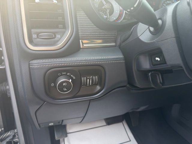 Used 2019 RAM 2500 Limited image 17