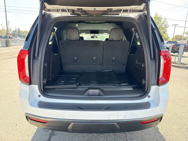 Used 2021 GMC Yukon XL AT4 AWD/4WD image 25