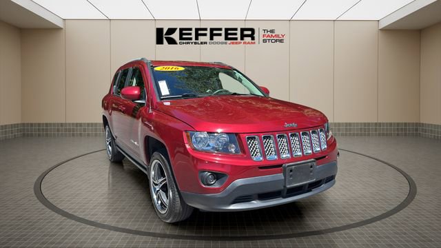 Used 2016 Jeep Compass Latitude AWD/4WD image 8