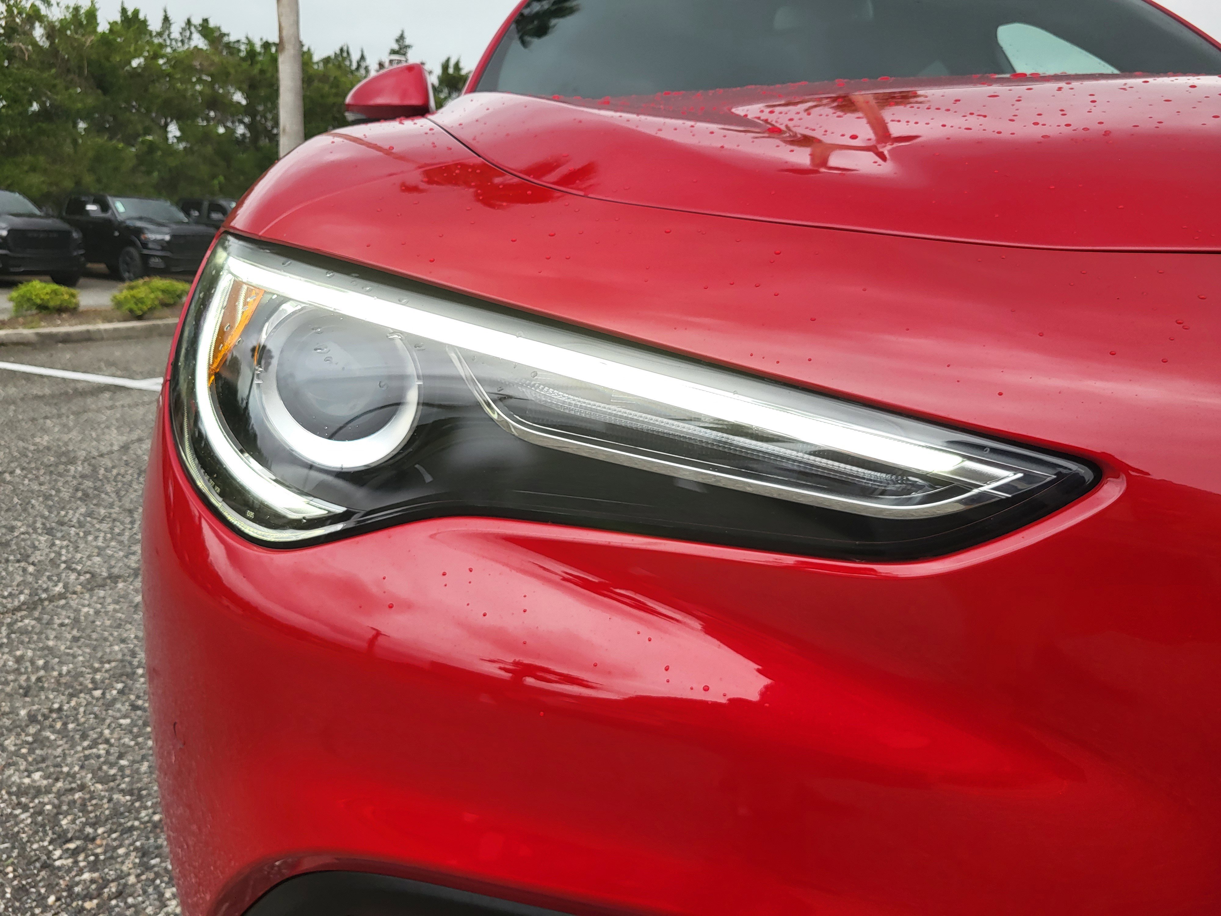 Used 2023 Alfa Romeo Stelvio Sprint image 13