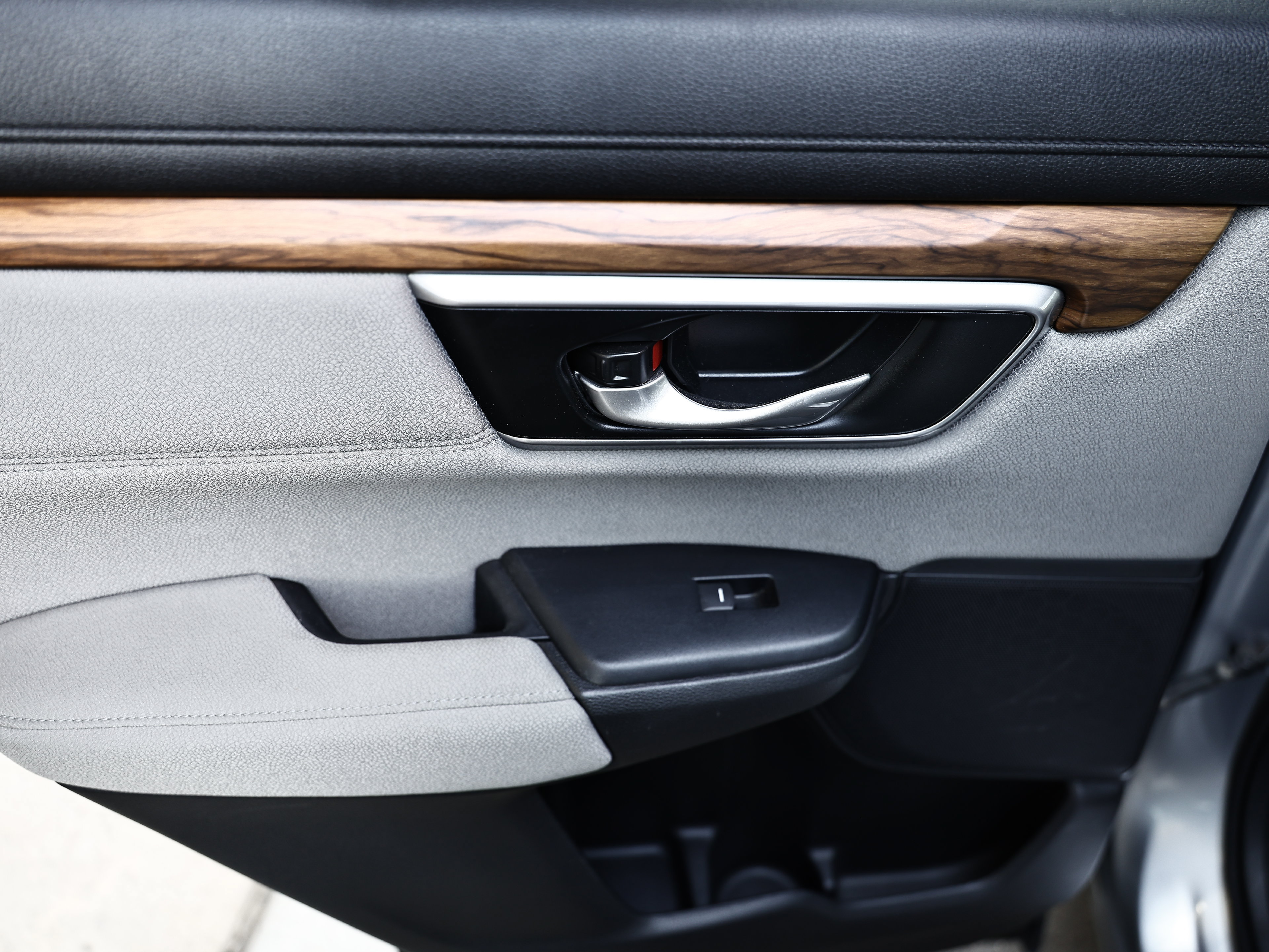 Used 2018 Honda CR-V EX image 22