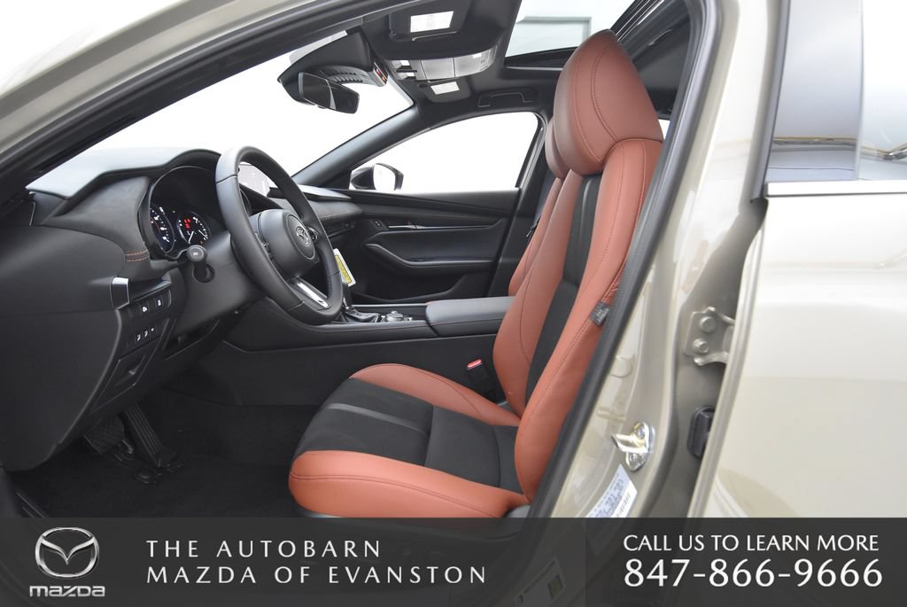 Certified 2025 MAZDA MAZDA3 Carbon AWD/4WD image 28