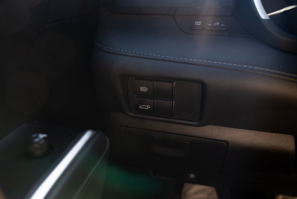 Used 2021 Toyota Highlander XSE image 13