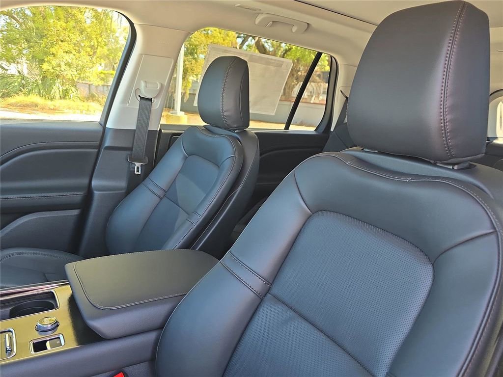 New 2026 Lincoln Aviator 2WD image 19