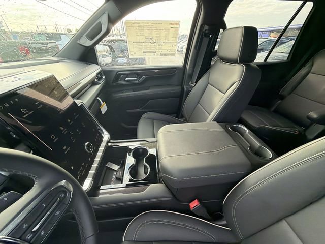 New 2026 GMC Yukon Elevation image 17