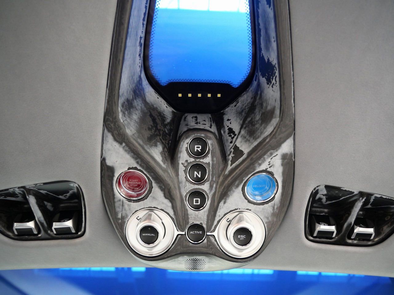 Used 2020 McLaren Speedtail RWD image 28