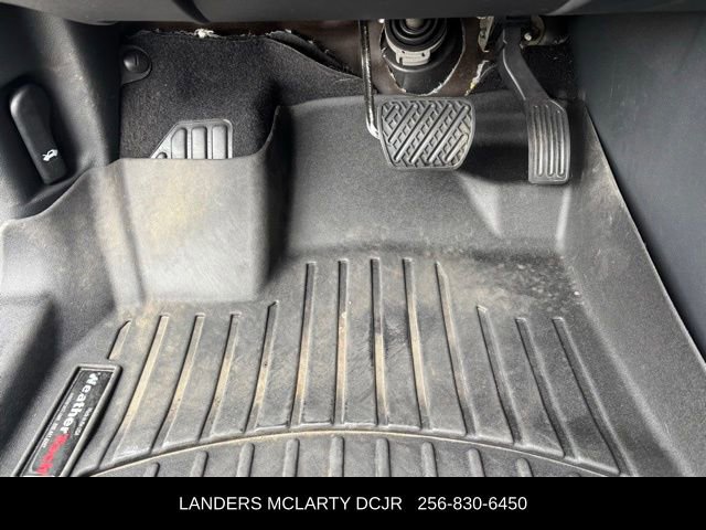 Used 2023 Nissan Pathfinder SV w/ SV Premium Package image 25