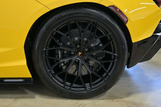 Used 2024 Lamborghini Revuelto AWD/4WD image 10