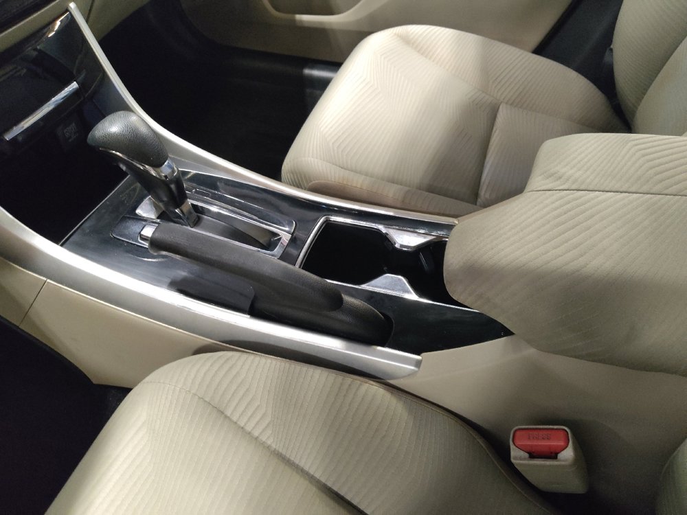 Used 2016 Honda Accord LX image 26