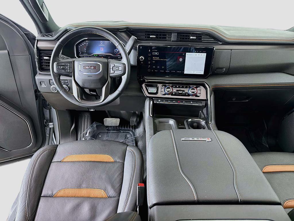 Used 2024 GMC Sierra 2500 AT4 w/ AT4 Premium Plus Package AWD/4WD image 32