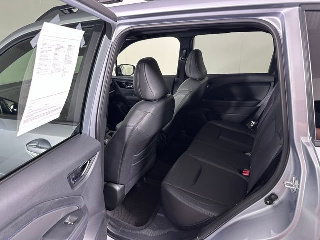 Used 2025 Subaru Forester Limited AWD/4WD image 16