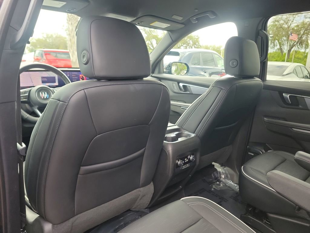 Used 2025 Buick Enclave Sport Touring FWD image 12