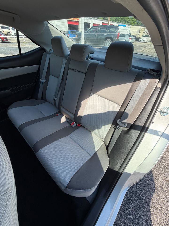 Used 2019 Toyota Corolla LE FWD image 14