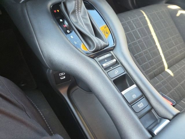 Certified 2025 Honda HR-V LX image 21