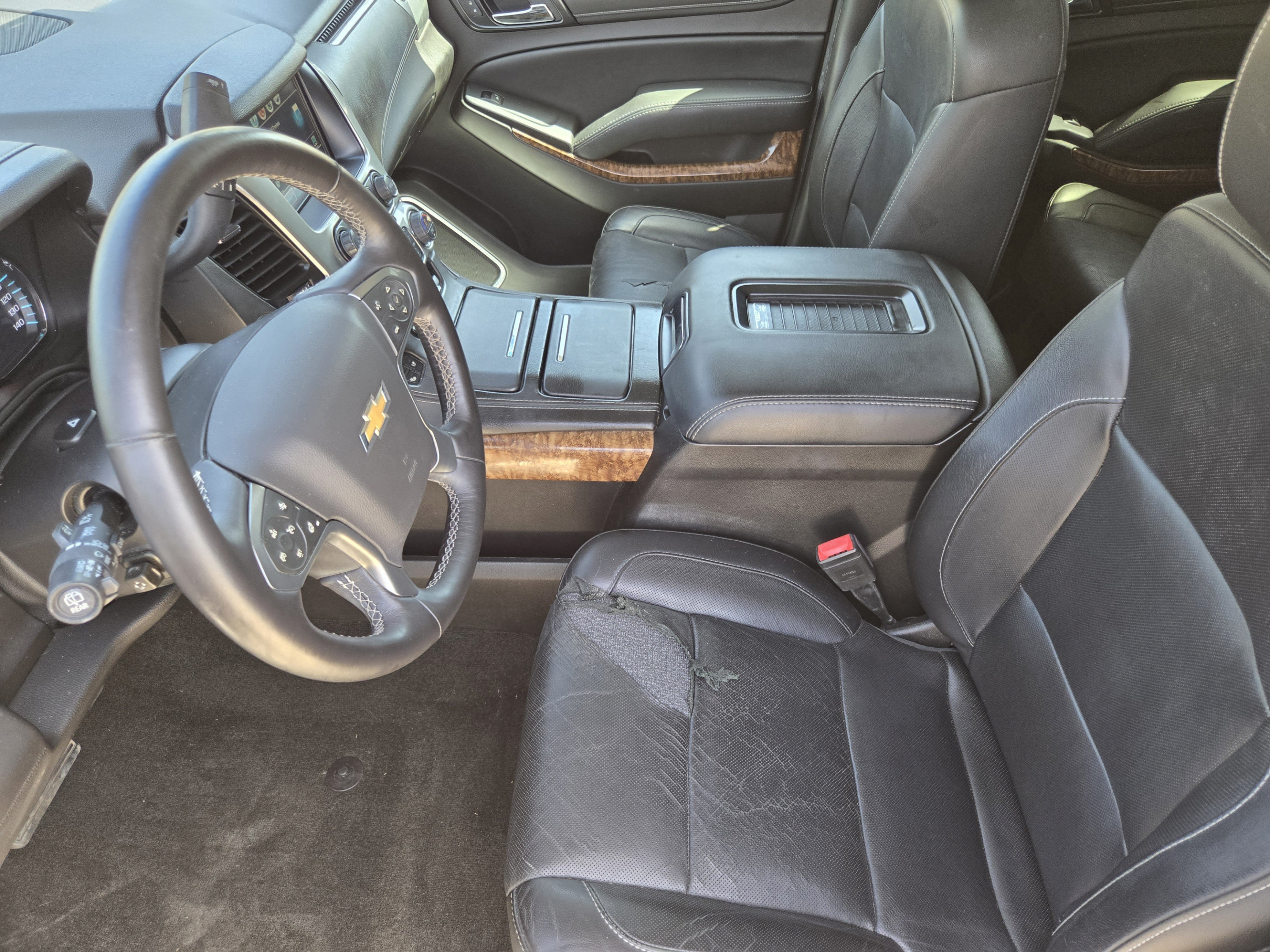 Used 2017 Chevrolet Suburban Premier RWD image 9