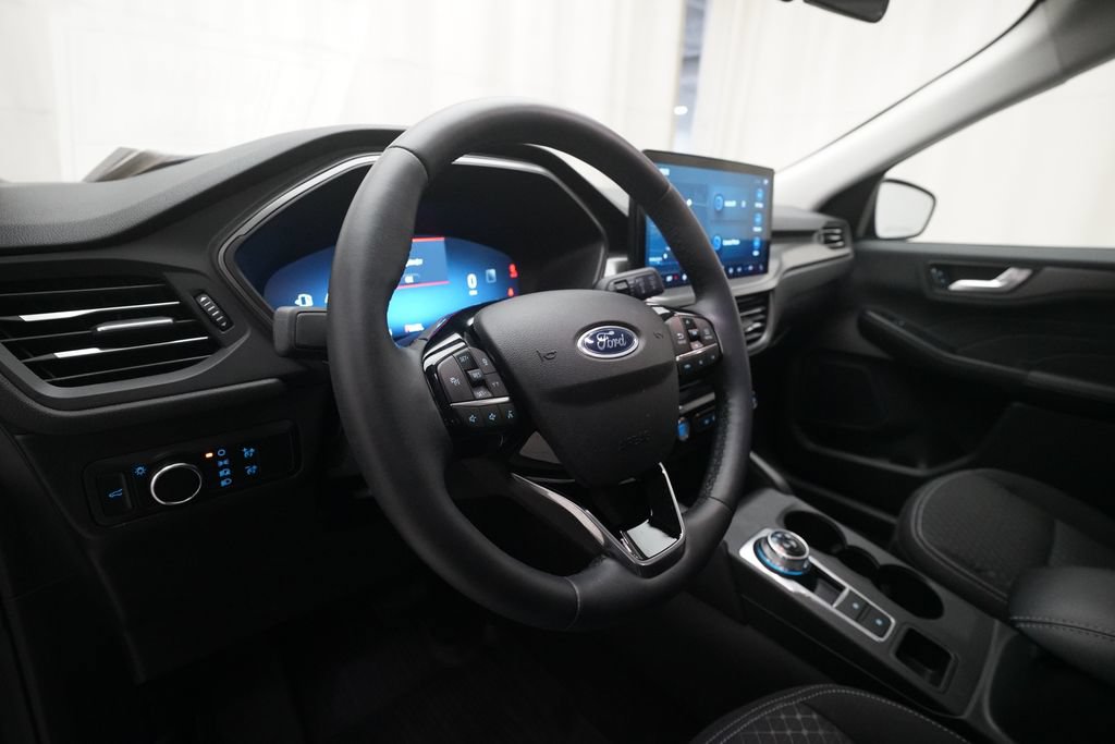 Used 2023 Ford Escape Active w/ Tech Pack #2 AWD/4WD image 8
