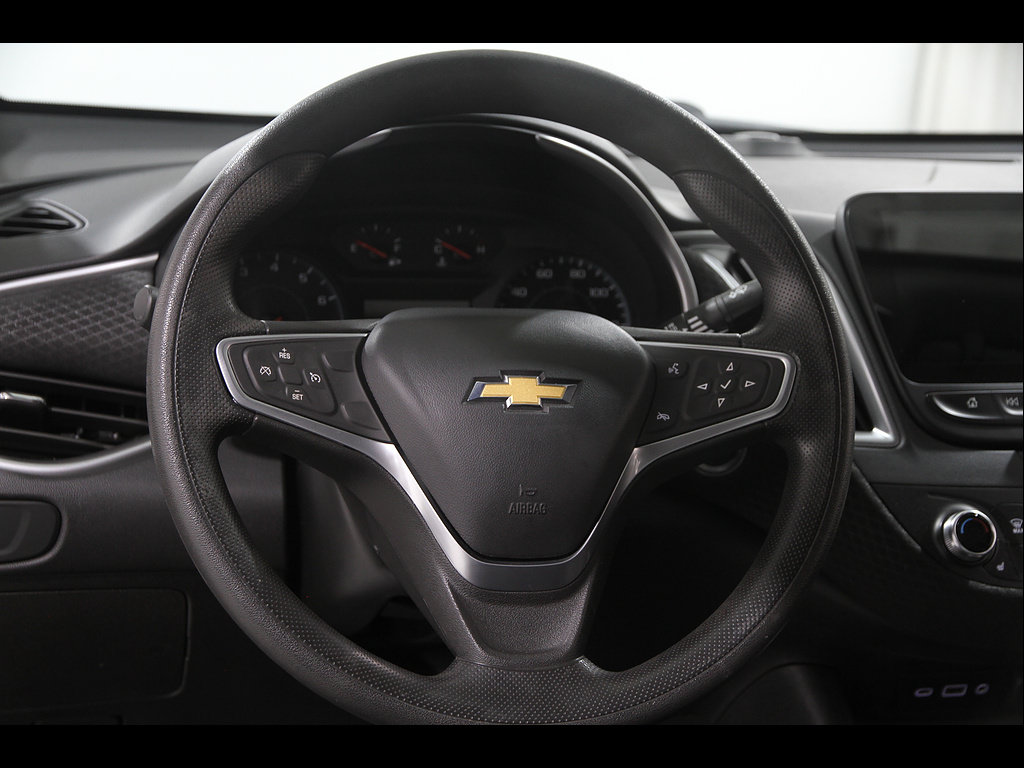 Used 2022 Chevrolet Malibu LT FWD image 7